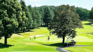 鹿野山ゴルフ倶楽部 壮大な景観とカート乗り入れで快適